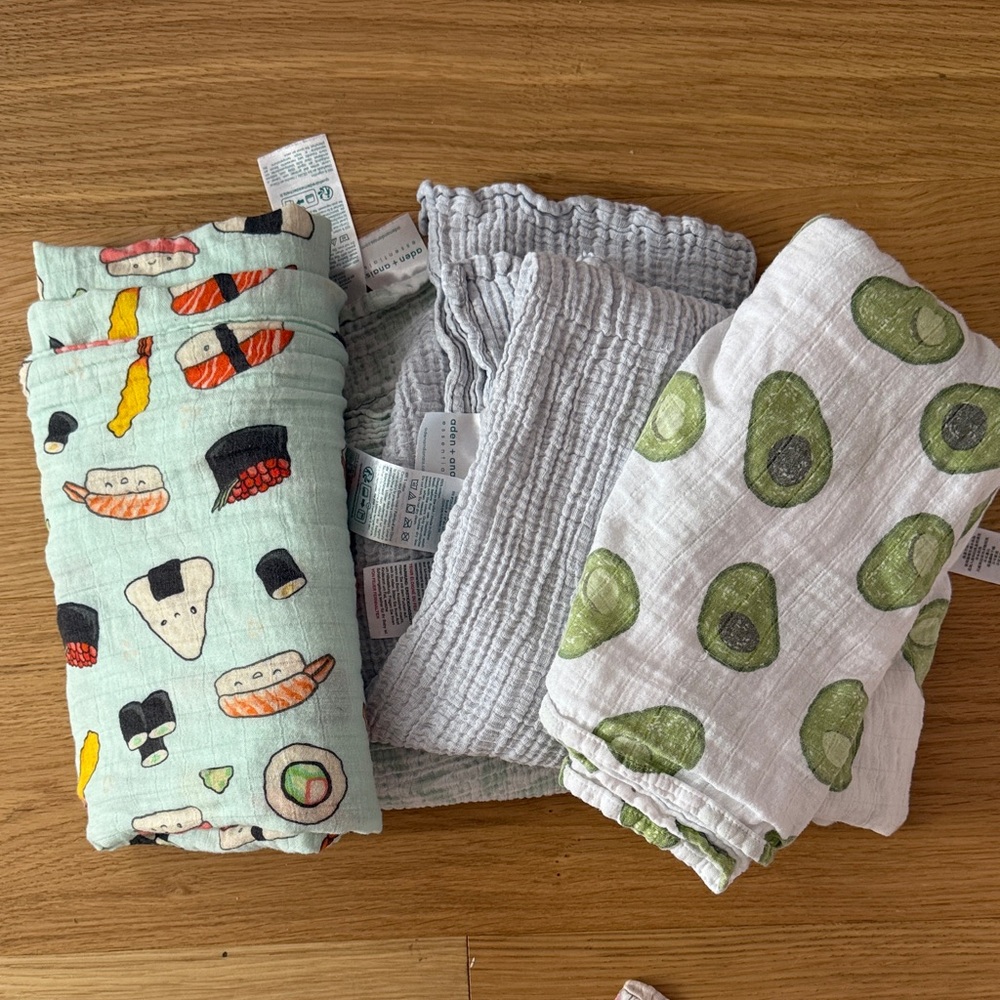 Bundle of 4 Muslin Swaddles organic cotton